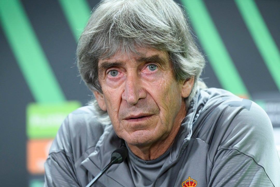 Pellegrini: "Sería bonito encontrarse con el Chelsea en la final" Pellegrini: "Sería bonito encontrarse con el Chelsea en la final"