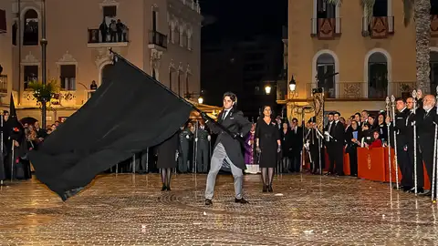 'Trencà del guió' de 2025 en la Plaça de Baix de Elche. 'Trencà del guió' de 2025 en la Plaça de Baix de Elche.