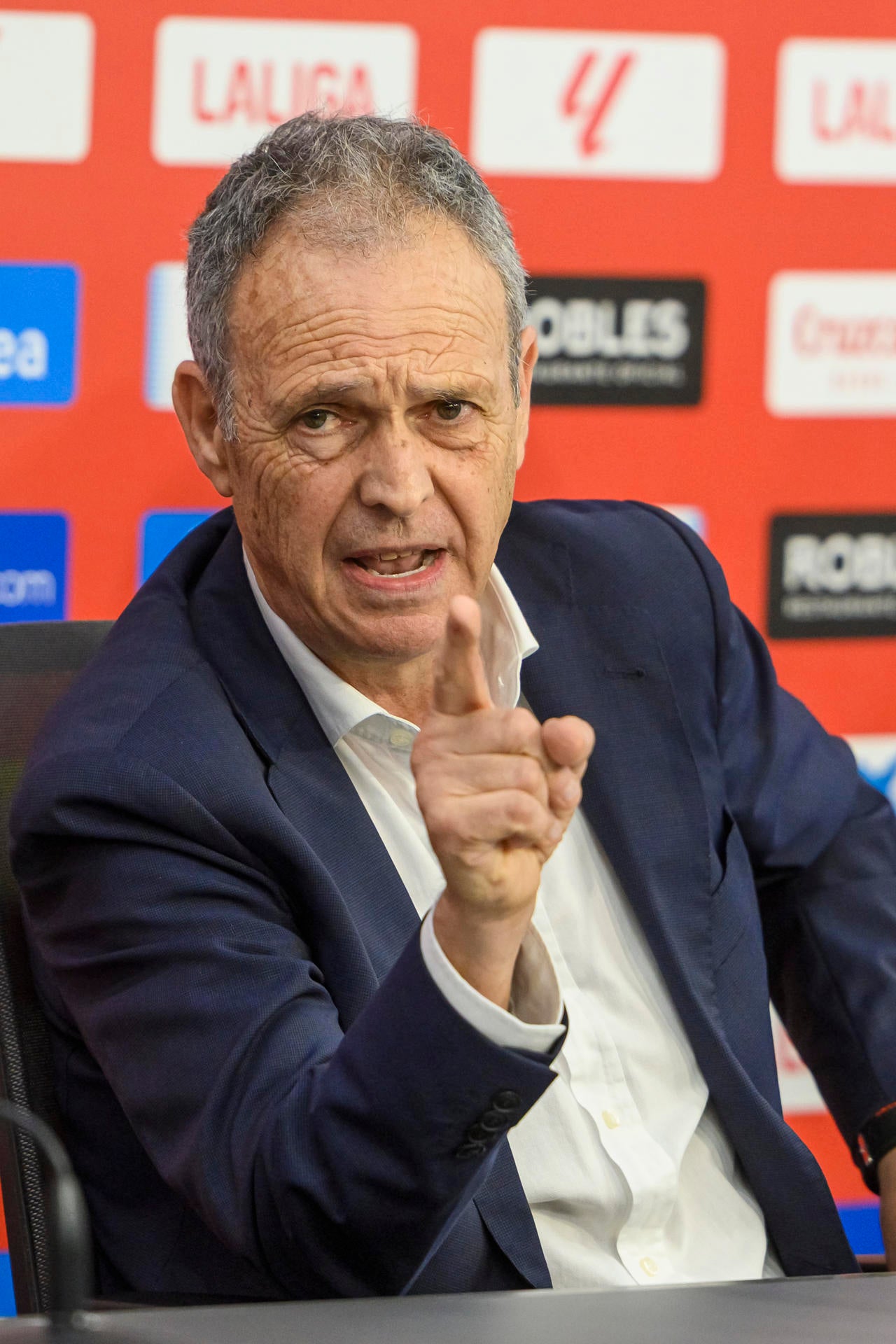 Caparrós defiende al Sevilla: "Hay mucha calidad" Caparrós defiende al Sevilla: "Hay mucha calidad"