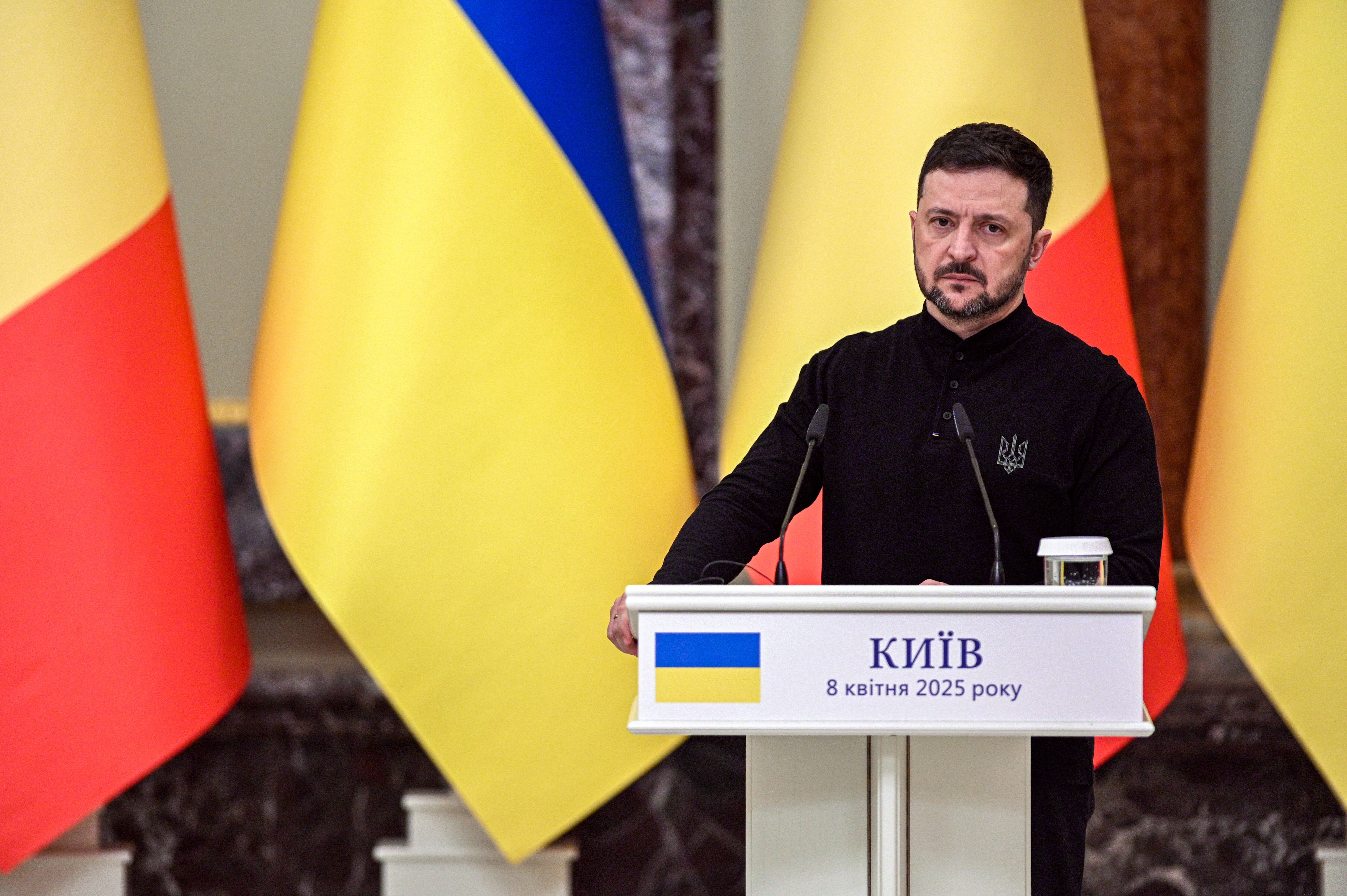 Zelenski cuestiona la credibilidad de Putin y le acusa de "jugar con vidas humanas" Zelenski cuestiona la credibilidad de Putin y le acusa de "jugar con vidas humanas"