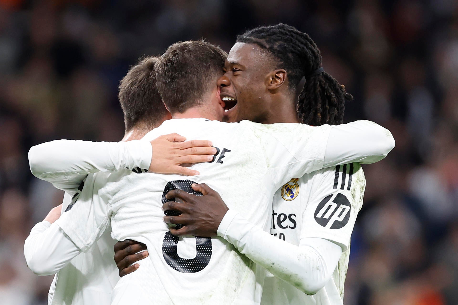 El Real Madrid se salva gracias a un gol imposible de Valverde El Real Madrid se salva gracias a un gol imposible de Valverde