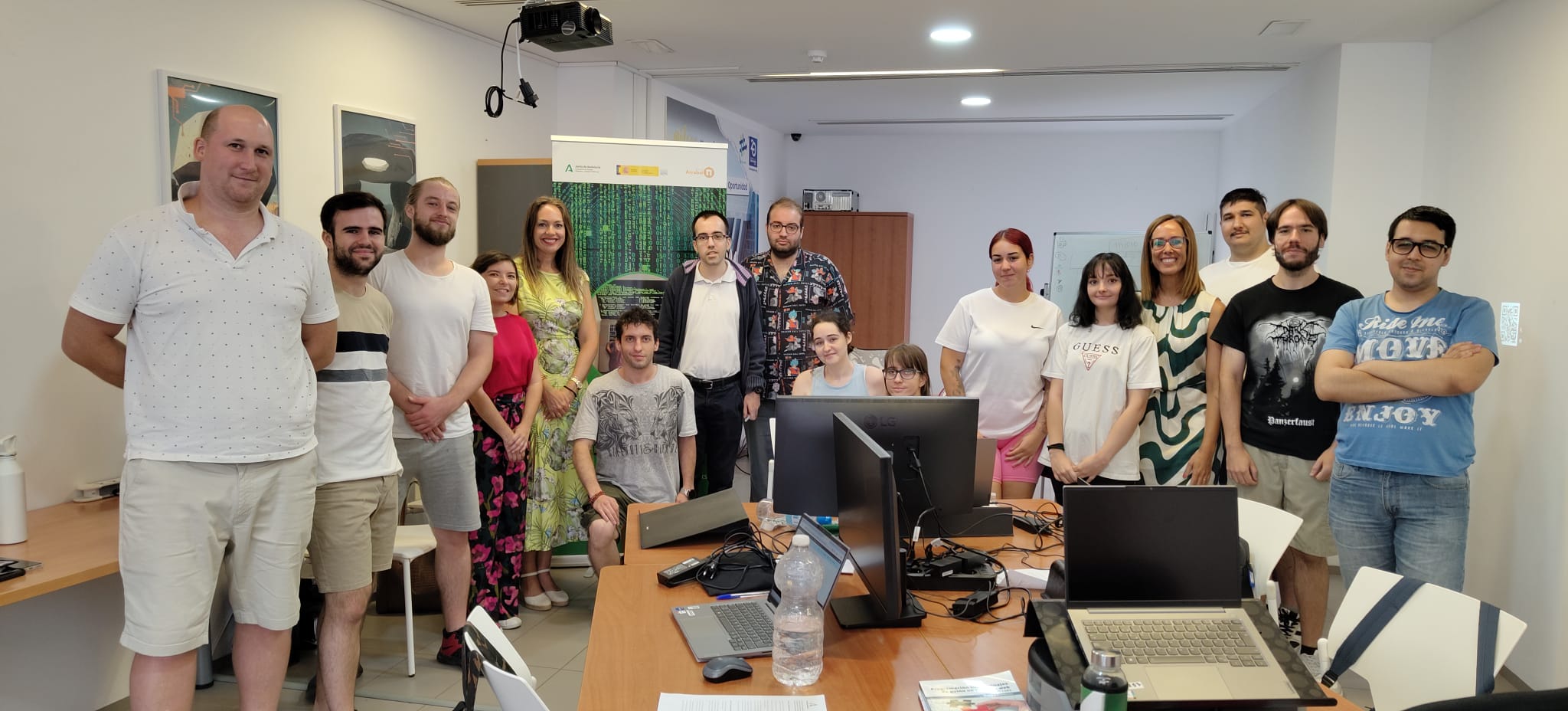Finaliza el Programa de Empleo y Formación de la Consejería de Empleo para especializar a 15 jóvenes menores de 30 años en tecnología Finaliza el Programa de Empleo y Formación de la Consejería de Empleo para especializar a 15 jóvenes menores de 30 años en tecnología