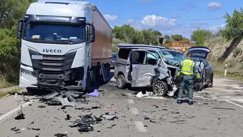 Un accidente en la N-240 en Barbastro deja un fallecido y seis heridos graves Un accidente en la N-240 en Barbastro deja un fallecido y seis heridos graves