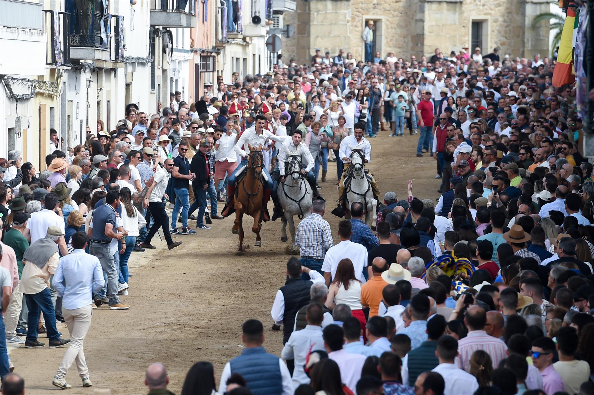 Arroyo de la Luz celebra sus tradicionales carreras de caballos este Lunes de Pascua en el Día de la Luz Arroyo de la Luz celebra sus tradicionales carreras de caballos este Lunes de Pascua en el Día de la Luz