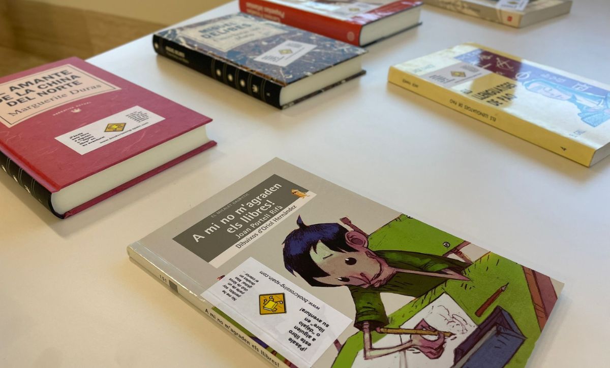 Elche celebra el Día del Libro repartiendo ejemplares en el 'bookcrossing' Elche celebra el Día del Libro repartiendo ejemplares en el 'bookcrossing'