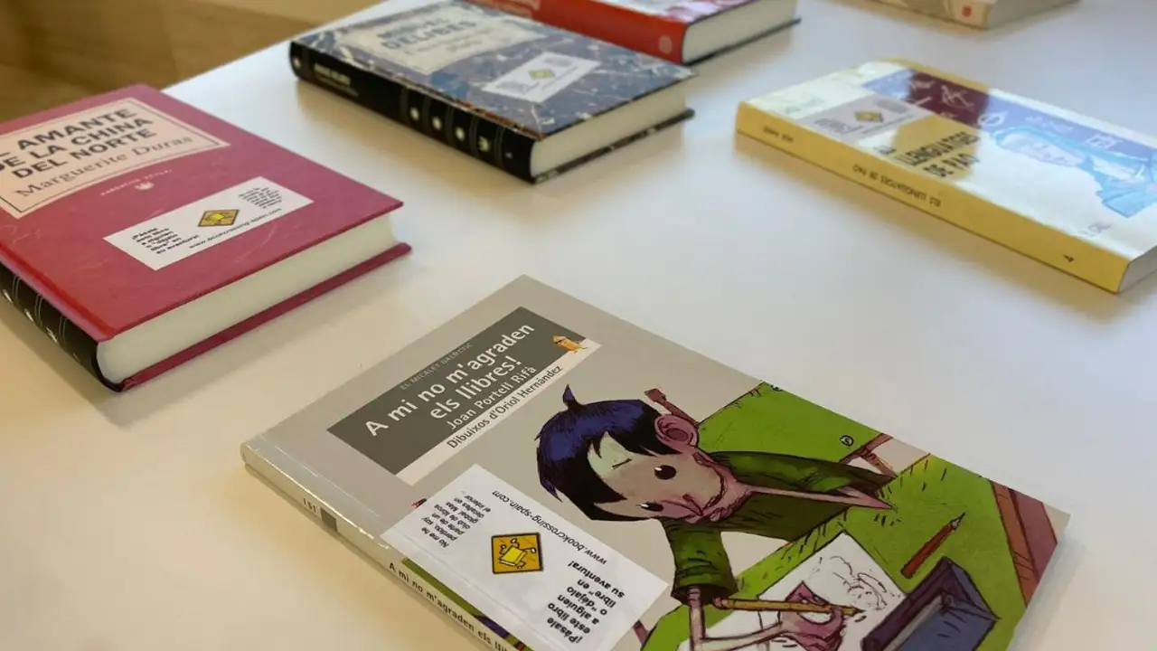 'Bookcrossing'. 'Bookcrossing'.