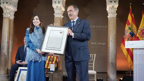 El Centro Natación Hélios, medalla de oro de las Cortes El Centro Natación Hélios, medalla de oro de las Cortes