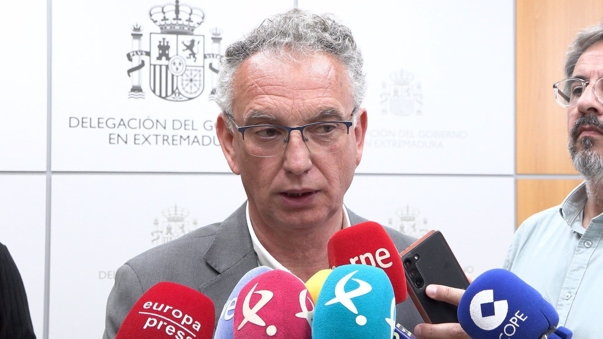 El Delegado del Gobierno defiende que el Estado "tiene la obligación" de ejecutar el cierre que firmaron propietarias de Almaraz El Delegado del Gobierno defiende que el Estado "tiene la obligación" de ejecutar el cierre que firmaron propietarias de Almaraz