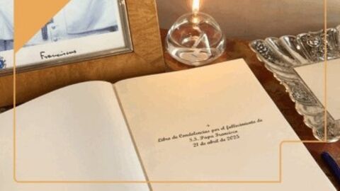 Libro condolencias Papa 