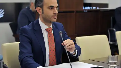 La Junta insta a "dejar trabajar a los funcionarios" en el pozo ilegal de Morán y el PSOE critica que no lo expediente La Junta insta a "dejar trabajar a los funcionarios" en el pozo ilegal de Morán y el PSOE critica que no lo expediente