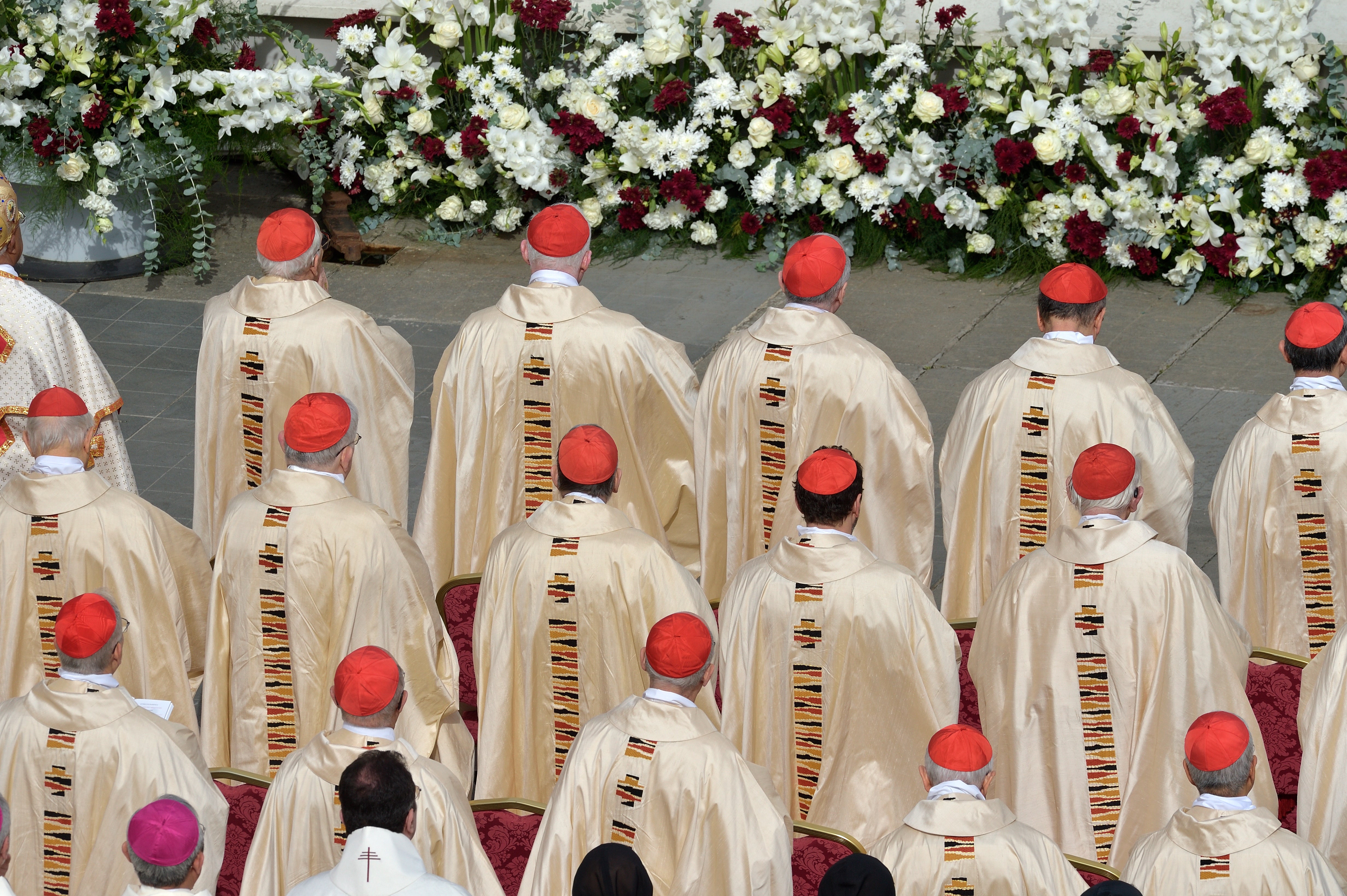 Cuánto cobra un cardenal del Vaticano: estos son sus sueldos Cuánto cobra un cardenal del Vaticano: estos son sus sueldos