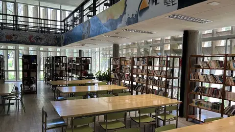 Los adolescentes consideran la lectura como otra forma de entretenimiento como la música, las películas o los videojuegos Los adolescentes consideran la lectura como otra forma de entretenimiento como la música, las películas o los videojuegos