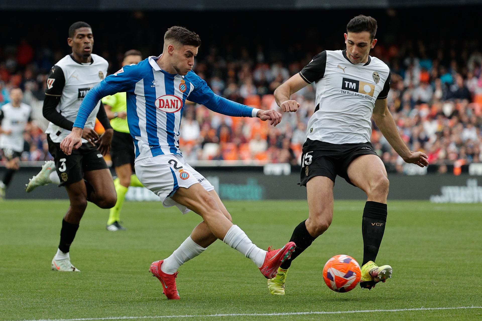 Corberán: “El punto me sabe a poco, el Valencia ha merecido ganar” Corberán: “El punto me sabe a poco, el Valencia ha merecido ganar”