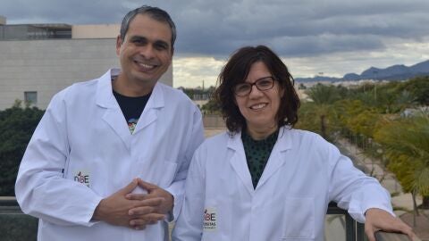 Los dos investigadores de Fisabio implicados en el proyecto. 