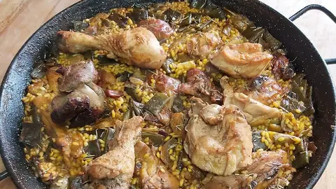 No te pases con el arroz: la forma de calcular la cantidad exacta para una paella Paella