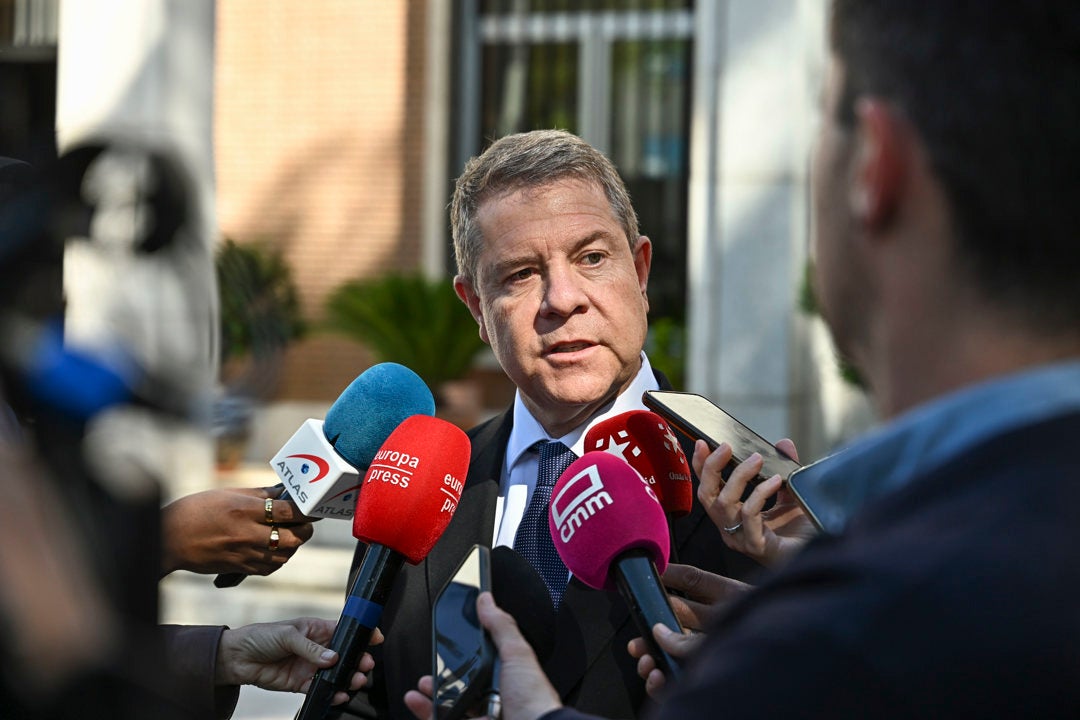 Crítica directa de Page a Sánchez: "La mayoría de la gente empieza a pensar que no hay gobierno sino desgobierno" Crítica directa de Page a Sánchez: "La mayoría de la gente empieza a pensar que no hay gobierno sino desgobierno"