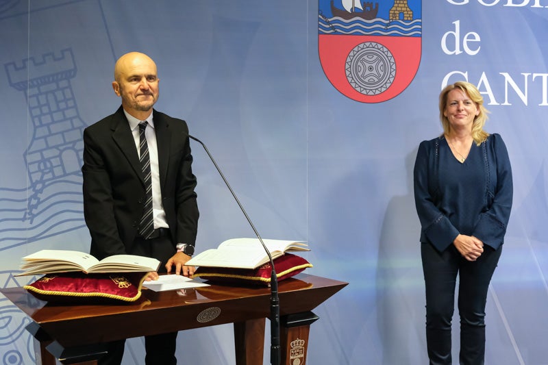 La Fiscalía investiga a María Jesús Susinos y Ángel Serdio por la orden para cazar lobos La Fiscalía investiga a María Jesús Susinos y Ángel Serdio por la orden para cazar lobos