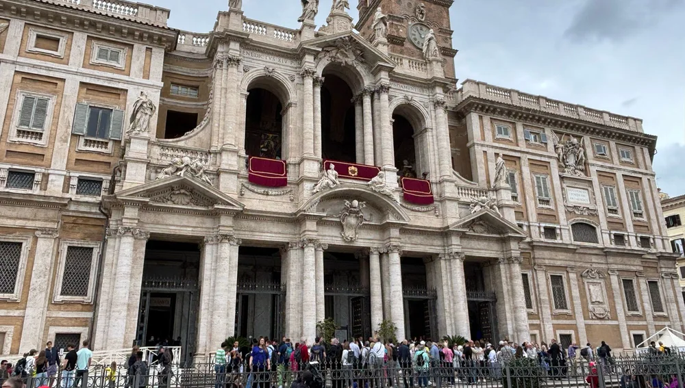 La basílica Santa María La Mayor ya se prepara la ceremonia para el entierro del Papa La basílica Santa María La Mayor ya se prepara la ceremonia para el entierro del Papa