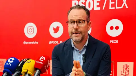 Héctor Díez, portavoz del grupo municipal del PSOE en el Ayuntamiento de Elche. Héctor Díez, portavoz del grupo municipal del PSOE en el Ayuntamiento de Elche.