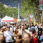 El centre de Barcelona durant la diada de Sant Jordi de 2025 El centre de Barcelona durant la diada de Sant Jordi de 2025