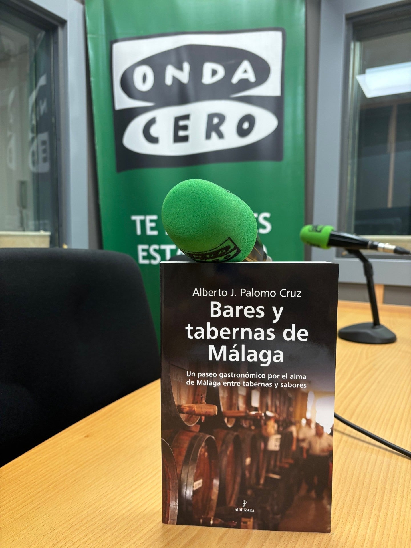 Bares y Tabernas de Málaga, un recorrido desde los mesones históricos hasta los bares contemporáneos Bares y Tabernas de Málaga, un recorrido desde los mesones históricos hasta los bares contemporáneos