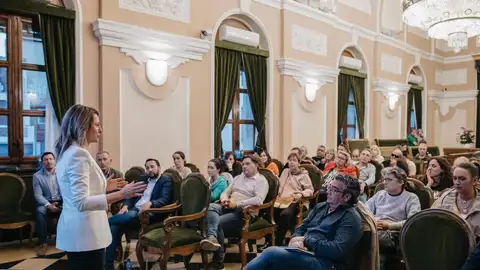 Ayuntamiento de Castellón presenta el proyecto del nuevo Mercado Central a los vendedores para dar inicio a su reforma Ayuntamiento de Castellón presenta el proyecto del nuevo Mercado Central a los vendedores para dar inicio a su reforma
