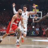 Real Madrid y Barcelona arrancan los playoffs con derrota