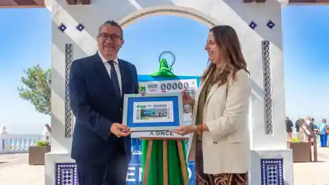 La conmemoración del "700 Aniversari" de la fundación de Benidorm protagonista del cupón de la ONCE La conmemoración del "700 Aniversari" de la fundación de Benidorm protagonista del cupón de la ONCE