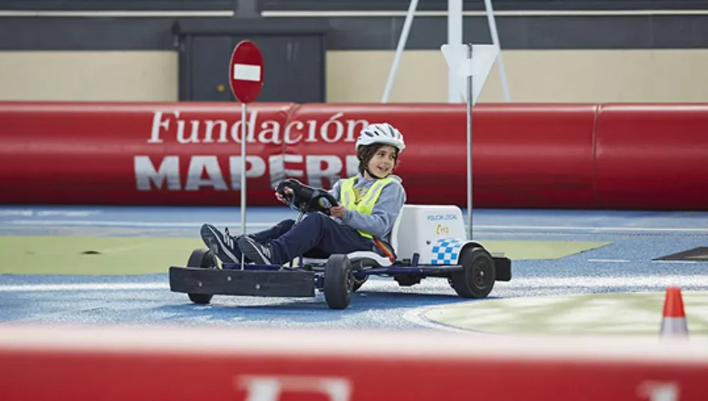 Circuito infantil para enseñar educación vial de Fundación MAPFRE Circuito infantil para enseñar educación vial de Fundación MAPFRE