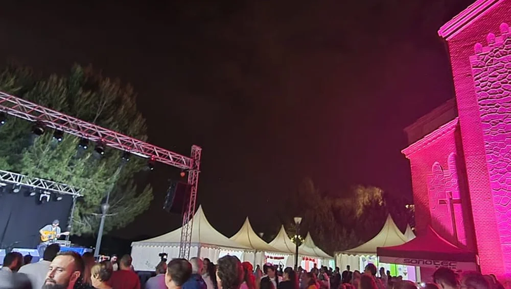 Algorfa comienza a vibrar con su Feria de Abril desde este fin de semana y hasta el domingo 4 de mayo Algorfa comienza a vibrar con su Feria de Abril desde este fin de semana y hasta el domingo 4 de mayo