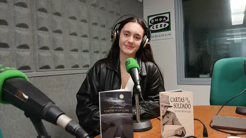 La torrevejense Victoria Meseguer publica su segunda obra con el título de 'Cartas de un soldado' La torrevejense Victoria Meseguer publica su segunda obra con el título de 'Cartas de un soldado'