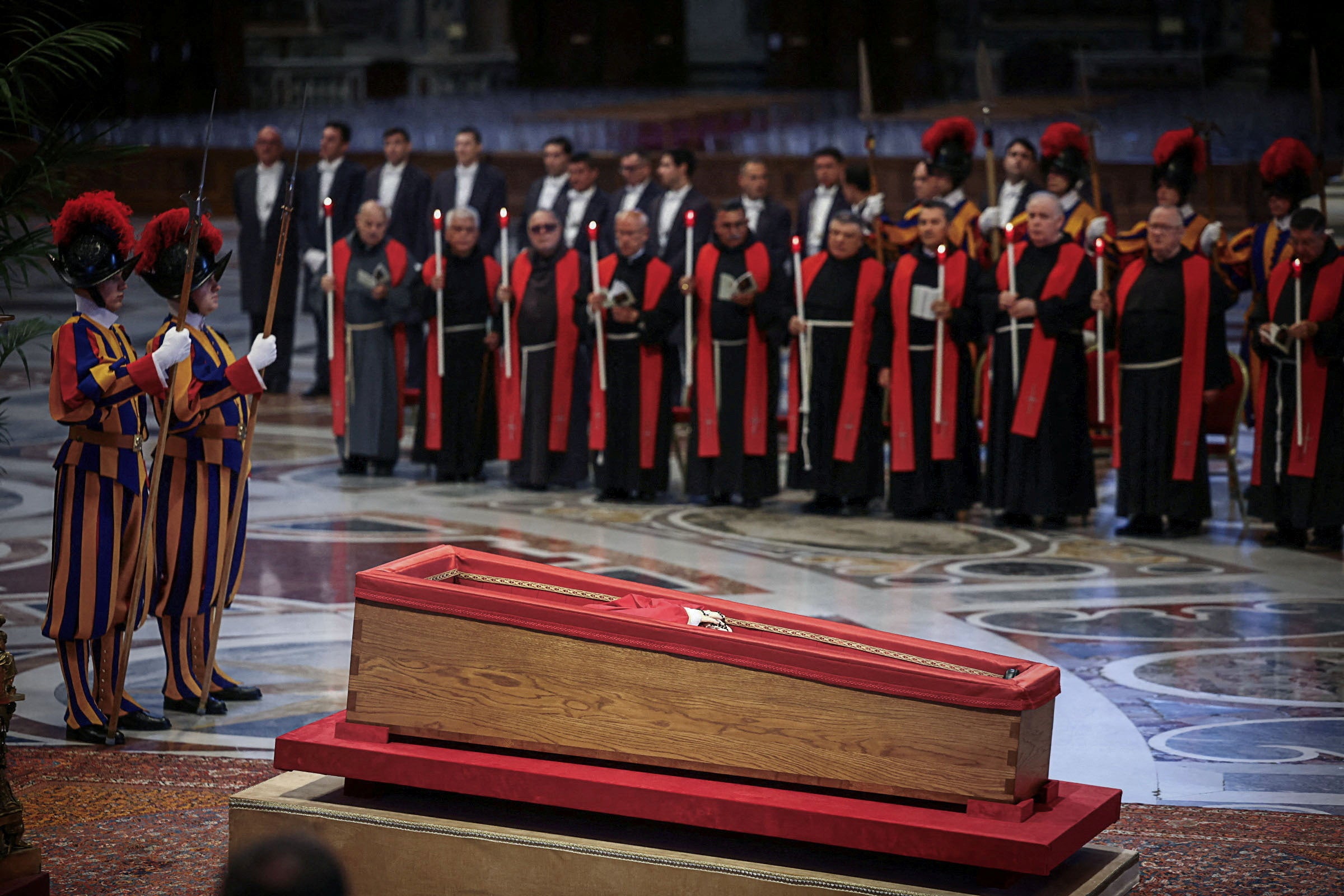 Las cifras del funeral del papa Francisco: asistentes, aparcamientos, dispositivo de seguridad, recorrido Las cifras del funeral del papa Francisco: asistentes, aparcamientos, dispositivo de seguridad, recorrido