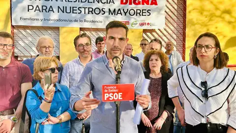 Borrego (PSOE) reprocha a Guardiola que juegue con la "dignidad" de los mayores con la financiación las plazas públicas Borrego (PSOE) reprocha a Guardiola que juegue con la "dignidad" de los mayores con la financiación las plazas públicas