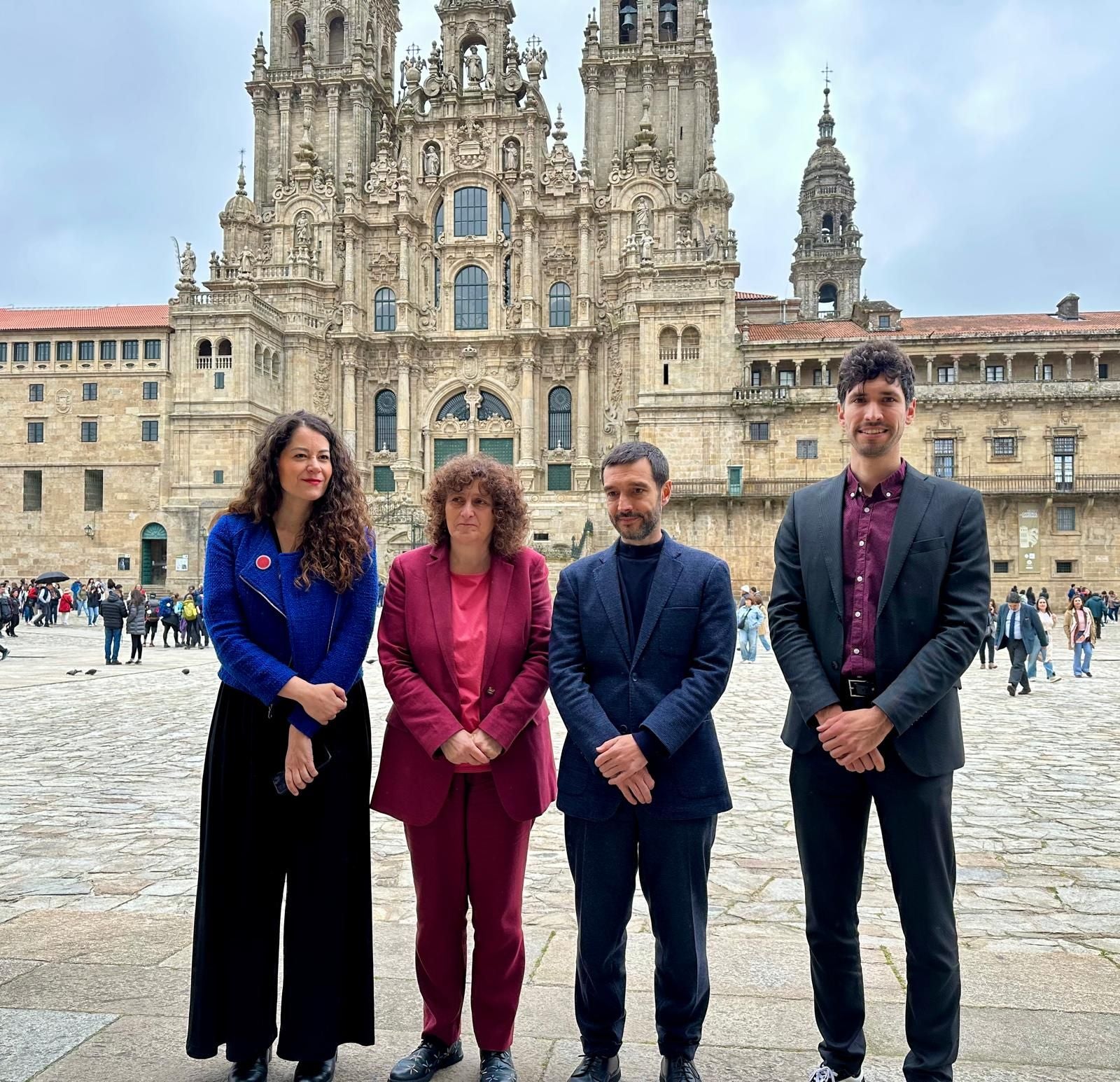 El Concello de Santiago y el Ministerio de Consumo colaborarán en la identificación de anuncios en plataformas digitales de pisos turísticos ilegales El Concello de Santiago y el Ministerio de Consumo colaborarán en la identificación de anuncios en plataformas digitales de pisos turísticos ilegales