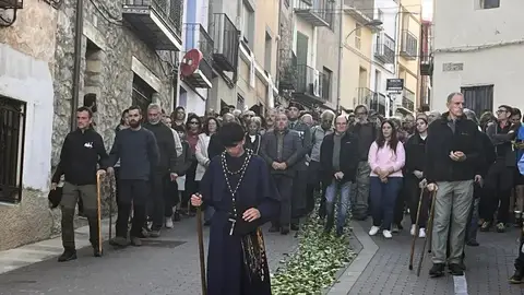 Els 'Pelegrins' de Les Useres inician su ruta hacia Sant Joan del Penyagolosa para pedir lluvia, paz y salud Els 'Pelegrins' de Les Useres inician su ruta hacia Sant Joan del Penyagolosa para pedir lluvia, paz y salud