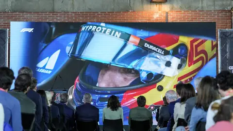 La presidenta Ayuso y el alcalde Almeida en el acto de presentación del Circuito de Formula 1 La presidenta Ayuso y el alcalde Almeida en el acto de presentación del Circuito de Formula 1