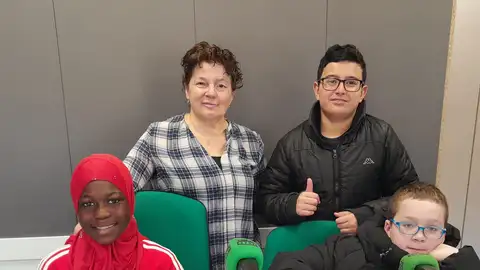 Maimuna, Adán e Izan han entrevistado a la escritora Reyes Martínez Maimuna, Adán e Izan han entrevistado a la escritora Reyes Martínez