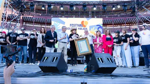 Fundación El Pimpi vuelve a reunir a más de 3.000 personas en su festival Soles de Málaga para luchar contra la pobreza Fundación El Pimpi vuelve a reunir a más de 3.000 personas en su festival Soles de Málaga para luchar contra la pobreza