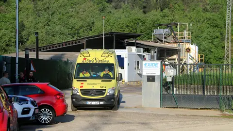Un mort i dos ferits en una explosió en una planta de bateries a la Selva Un mort i dos ferits en una explosió en una planta de bateries a la Selva