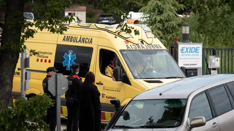 Un muerto y dos heridos en la explosión en una planta de reciclaje de baterías en Girona Un muerto y dos heridos en la explosión en una planta de reciclaje de baterías en Girona/ EFE/David Borrat