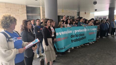 Concentraci&oacute;n de los sindicatos UGT y CCOO en Ciudad Real