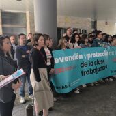 Concentración de los sindicatos UGT y CCOO en Ciudad Real