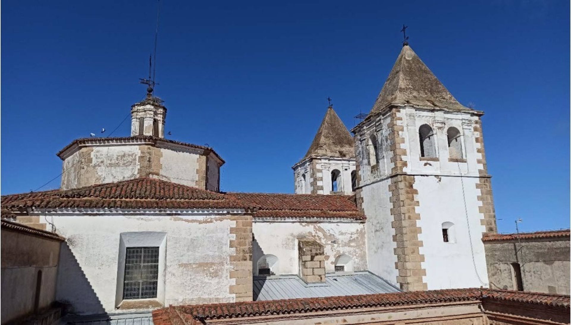 La Junta invierte cerca de 339.000 euros para sustituir la cubierta de la Iglesia de la Preciosa Sangre de Cáceres La Junta invierte cerca de 339.000 euros para sustituir la cubierta de la Iglesia de la Preciosa Sangre de Cáceres