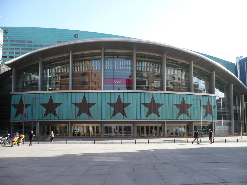 Madrid abre el Movistar Arena para la pernoctación de los viajeros atrapados en la región Madrid abre el Movistar Arena para la pernoctación de los viajeros atrapados en la región