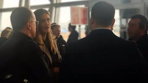 Alcaldes extremeños piden reunirse este martes con la Ministra Aagesen para "contrastar" sobre el futuro de Almaraz Alcaldes extremeños piden reunirse este martes con la Ministra Aagesen para "contrastar" sobre el futuro de Almaraz