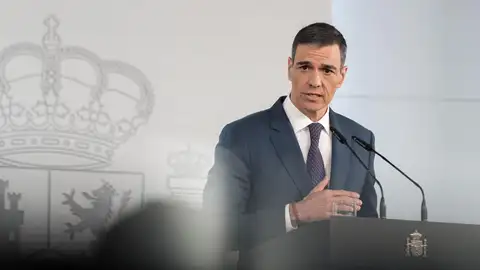 El Presidente Sánchez critica a los que vinculan el apagón con la falta de nucleares: "Mienten o demuestran ignorancia" El Presidente Sánchez critica a los que vinculan el apagón con la falta de nucleares: "Mienten o demuestran ignorancia"