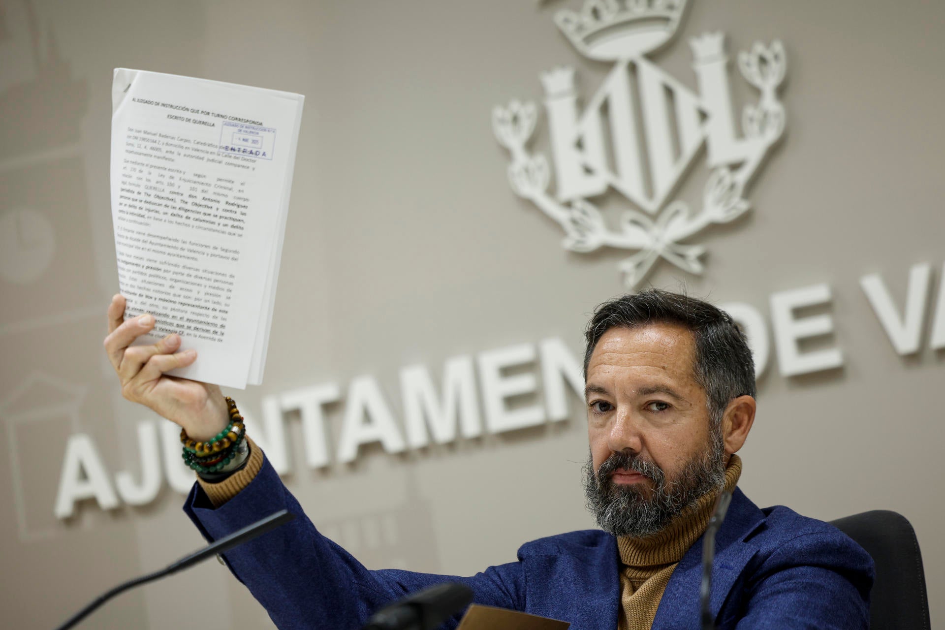 Fiscalía abre una nueva investigación por contratos adjudicados por el concejal de Vox en València Juanma Badenas Fiscalía abre una nueva investigación por contratos adjudicados por el concejal de Vox en València Juanma Badenas