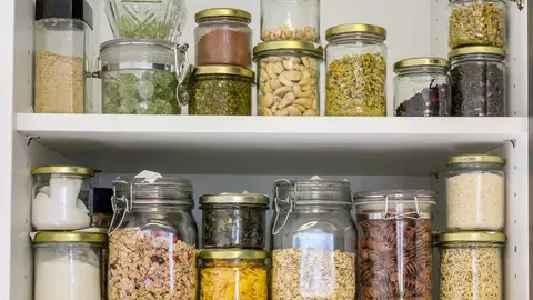 Los alimentos que puedes tener en la despensa aunque haya corte de luz: no se podrán malos Los alimentos que puedes tener en la despensa aunque haya corte de luz: no se podrán malos
