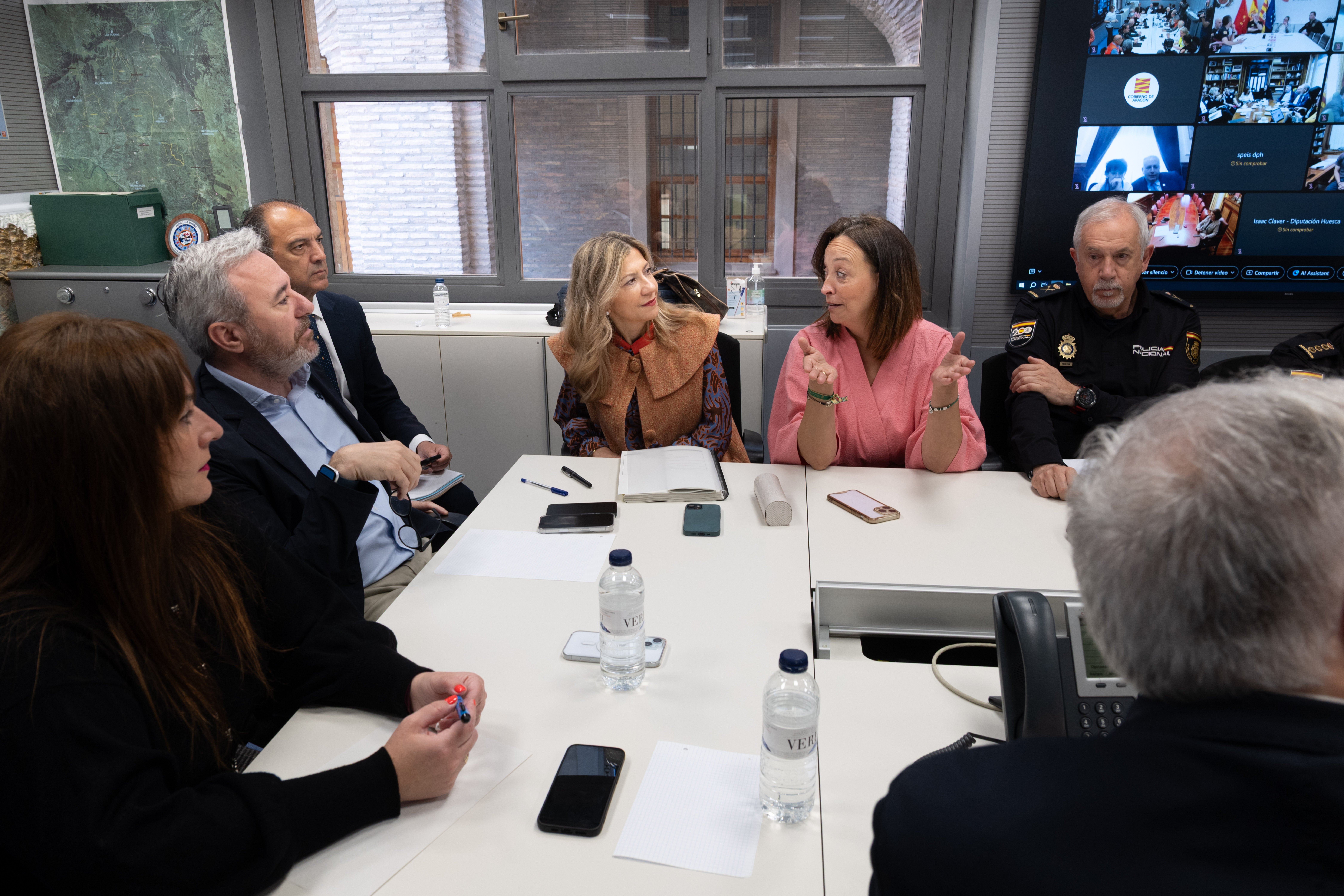 Azcón acusa a Sánchez de ocultar las causas del apagón Azcón acusa a Sánchez de ocultar las causas del apagón