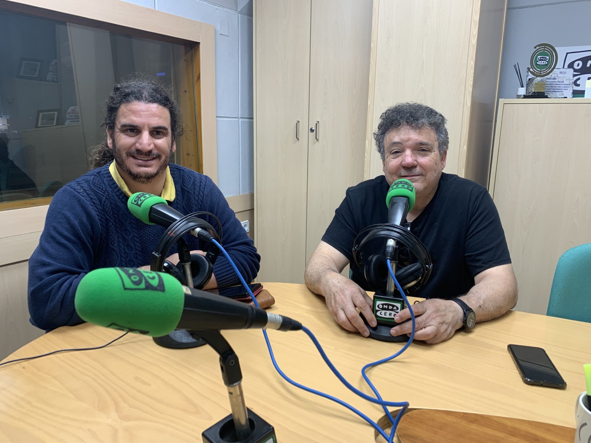"Abeja Blanca", de Poli Calle, a beneficio de AFA Levante "Abeja Blanca", de Poli Calle, a beneficio de AFA Levante